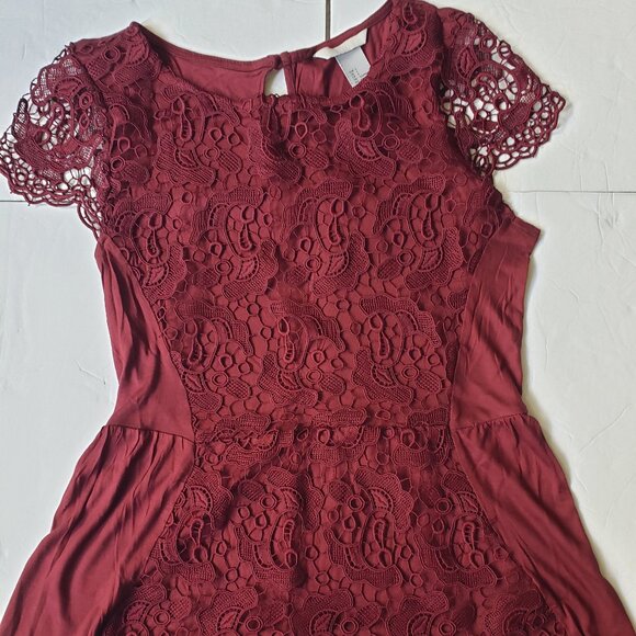 H&M Lace Peplum Short Sleeve Burgundy Blouse Top - Picture 1 of 7